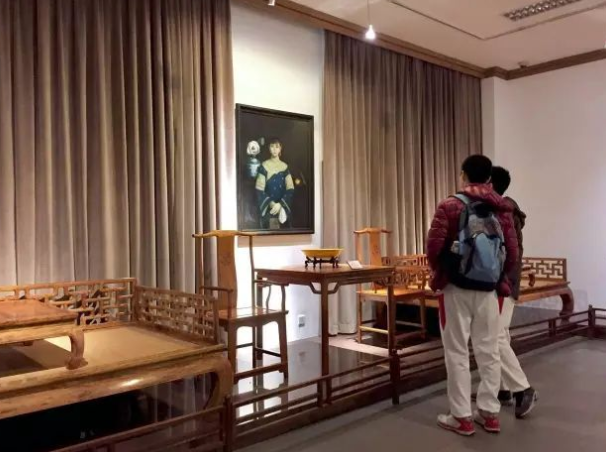 陈丽华是干什么的（中国女首富陈丽华发家史）