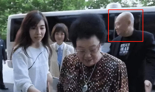 陈丽华是干什么的（中国女首富陈丽华发家史）