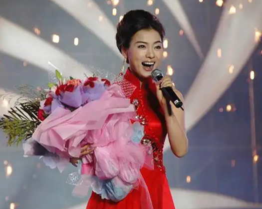 陈思思最后跟谁在一起了（一分钟了解歌手陈思思）