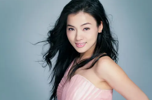 陈思思最后跟谁在一起了（一分钟了解歌手陈思思）