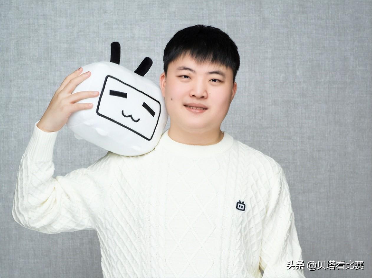 uzi女朋友哪里人（UZI和奥咪咪领证）