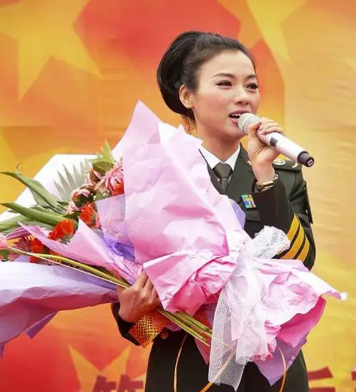 陈思思最后跟谁在一起了（一分钟了解歌手陈思思）