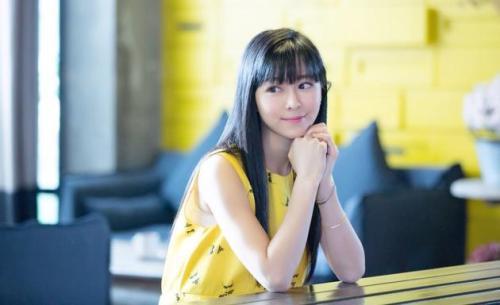 金莎和许嵩因为什么分手（盘点歌手许嵩历任女朋友）