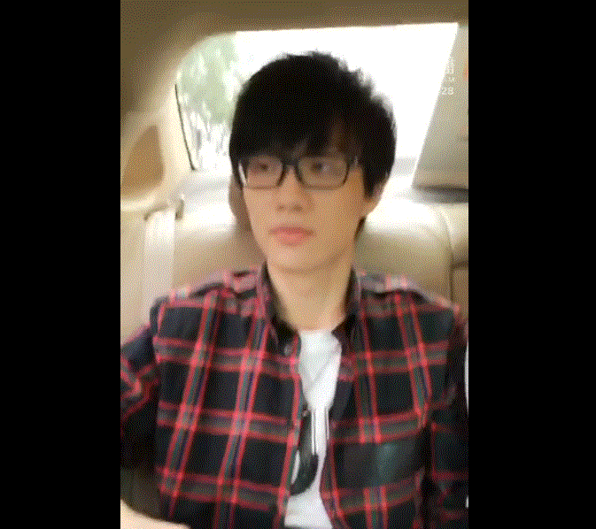 金莎和许嵩因为什么分手（盘点歌手许嵩历任女朋友）