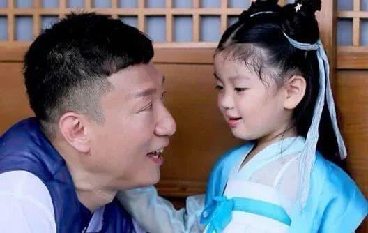 阿拉蕾是谁家的孩子（揭秘童星崔雅涵父母的职业）