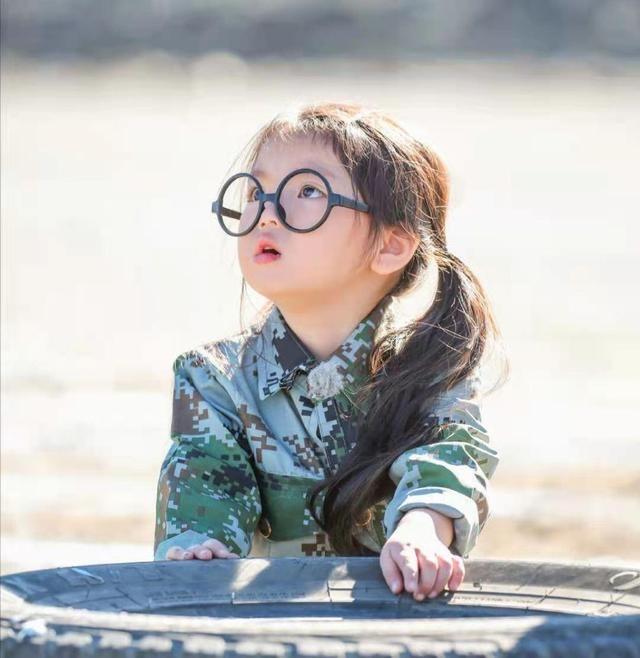 阿拉蕾是谁家的孩子（揭秘童星崔雅涵父母的职业）