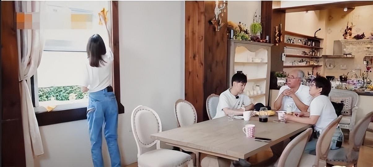 陈若仪为什么叫人工名媛啊（陈若仪为林志颖怀四胎）