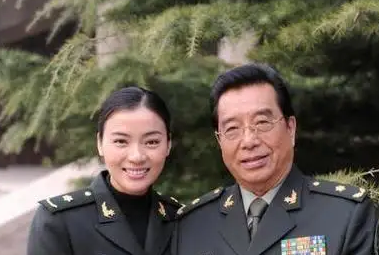 陈思思最后跟谁在一起了（一分钟了解歌手陈思思）