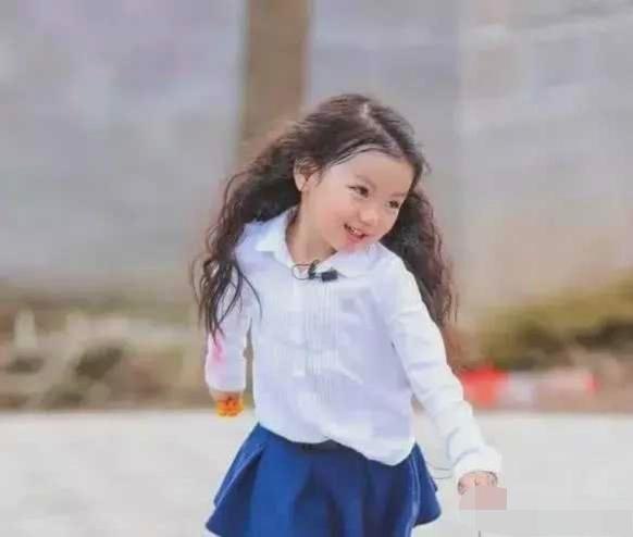 阿拉蕾是谁家的孩子（揭秘童星崔雅涵父母的职业）