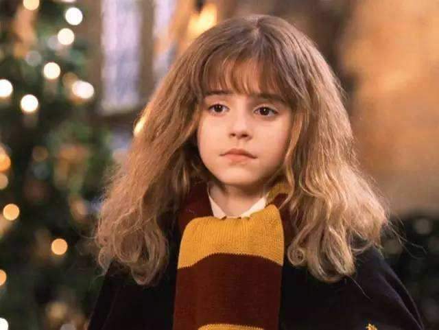 （赫敏和哈利波特是什么关系）英国演员艾玛沃特森资料简介