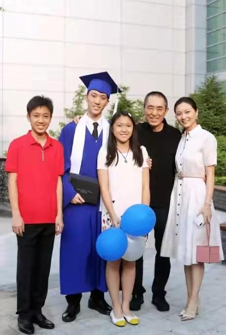 陈婷是怎么认识张艺谋的（50岁张艺谋与19岁陈婷的爱情经历）