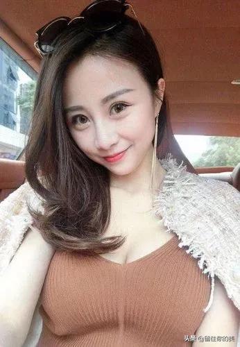 陈翔六点半球球男朋友（球球纪文君资料介绍）