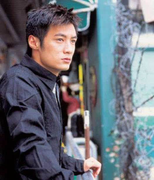 余文乐女朋友有哪些（余文乐在娱乐圈的风流往事）