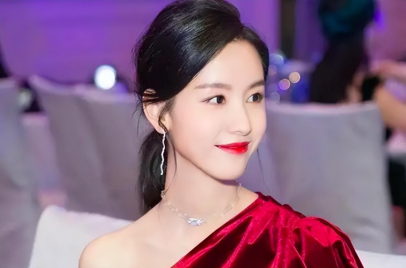 陈都灵的男朋友是谁（陈都灵汪汐潮恋情曝光就分手）