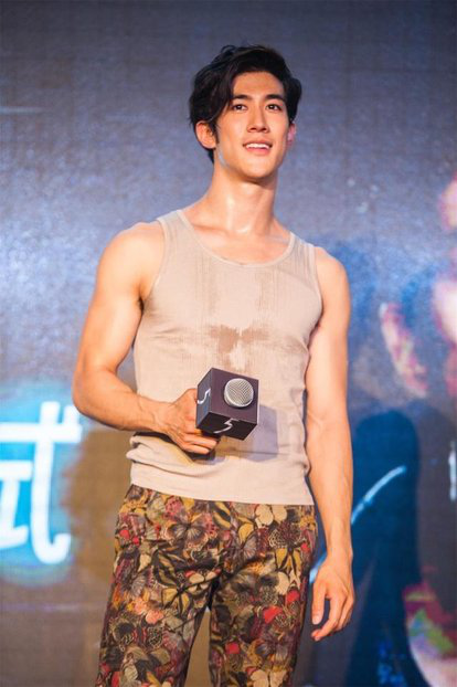 演员陈赫身高多少(娱乐圈中高大男星大全) 演员陈赫身高多少(娱乐圈中高大男星大全)