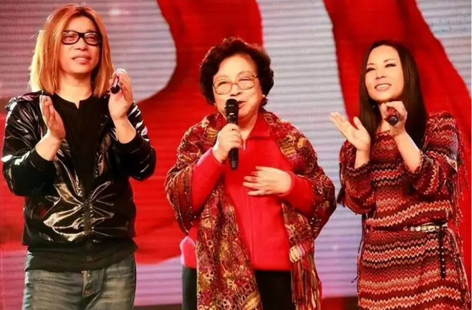 歌手郭峰结过婚吗（音乐才子郭峰的三段情史经历）