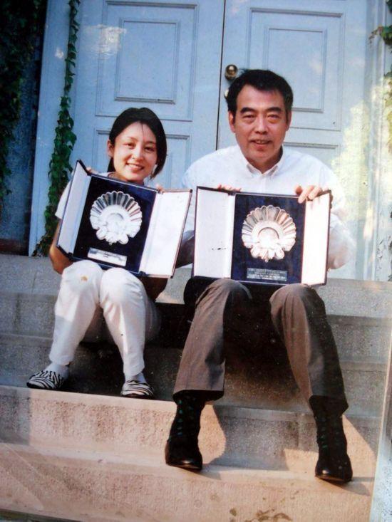 陈红什么年龄结的婚（演员陈红和老公陈凯歌的感情经历）