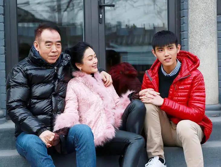 陈红什么年龄结的婚（演员陈红和老公陈凯歌的感情经历）