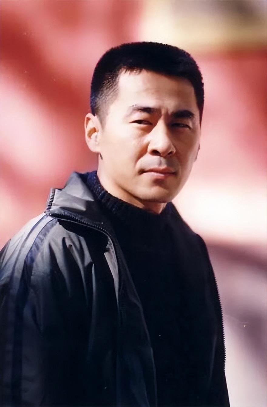 陈建斌三个妻子都是谁（蒋勤勤的老公陈建斌个人资料）