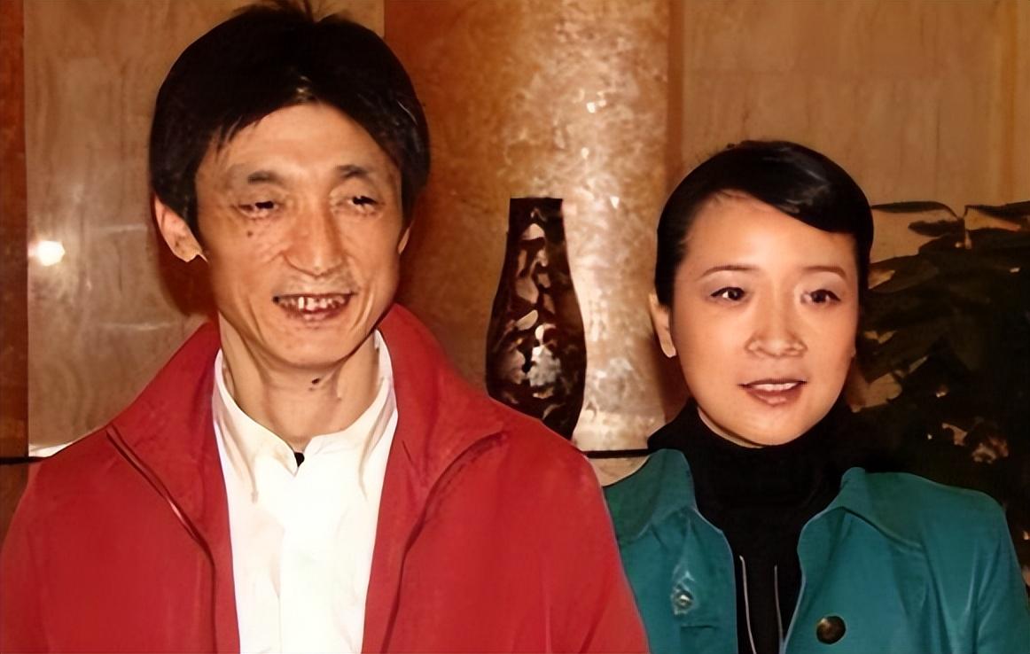 陈小艺有过几次婚史（演员陈小艺的混乱情史）