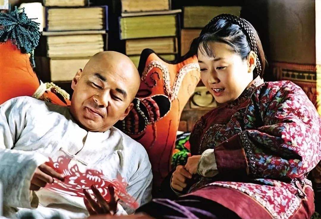 陈建斌三个妻子都是谁（蒋勤勤的老公陈建斌个人资料）