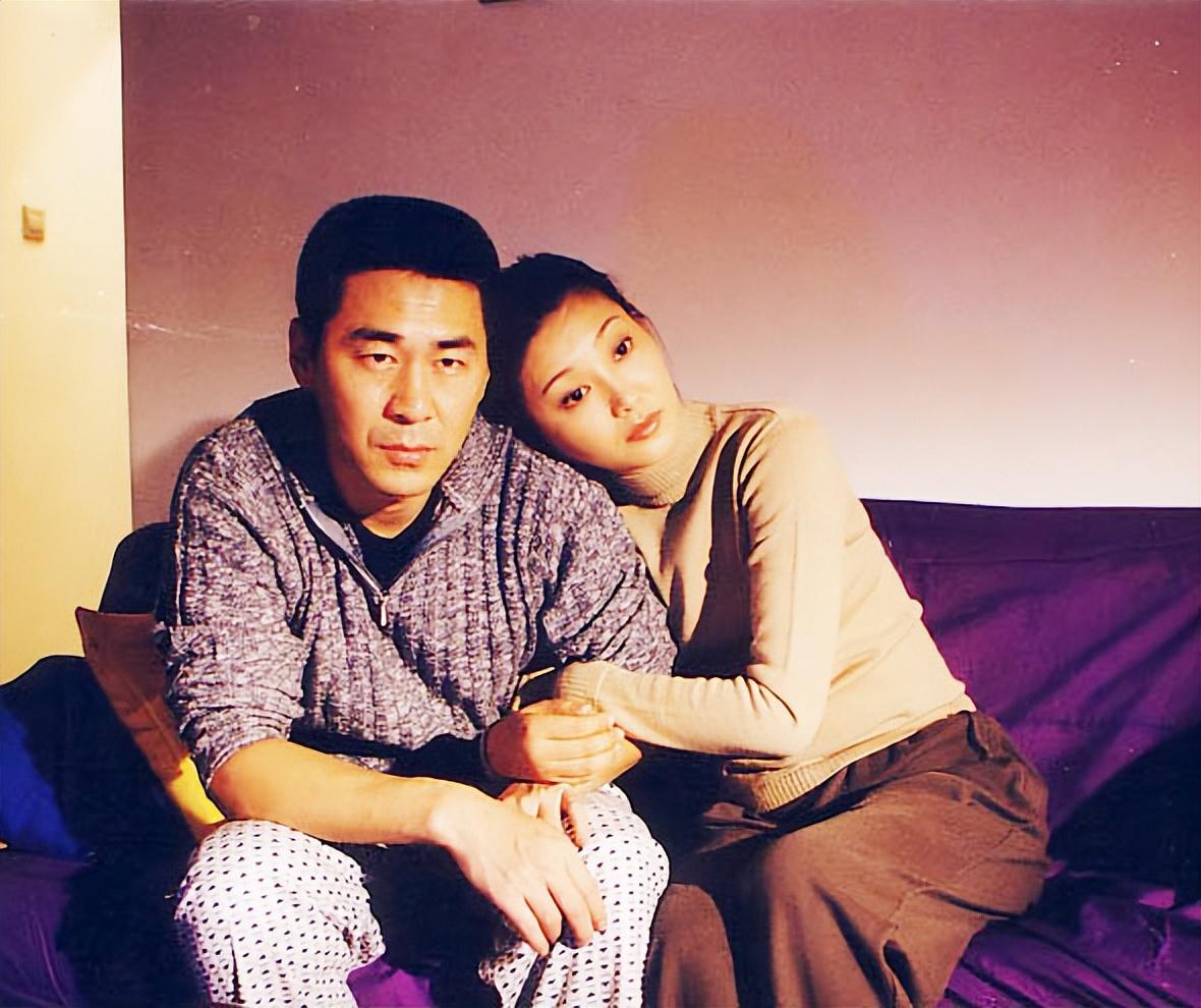 陈建斌三个妻子都是谁（蒋勤勤的老公陈建斌个人资料）