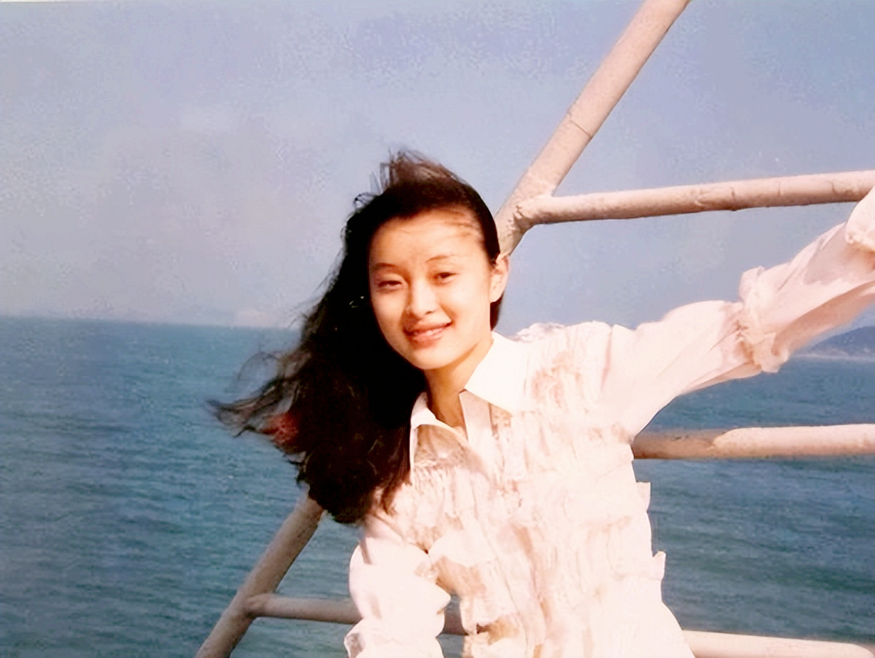 陈建斌三个妻子都是谁（蒋勤勤的老公陈建斌个人资料）