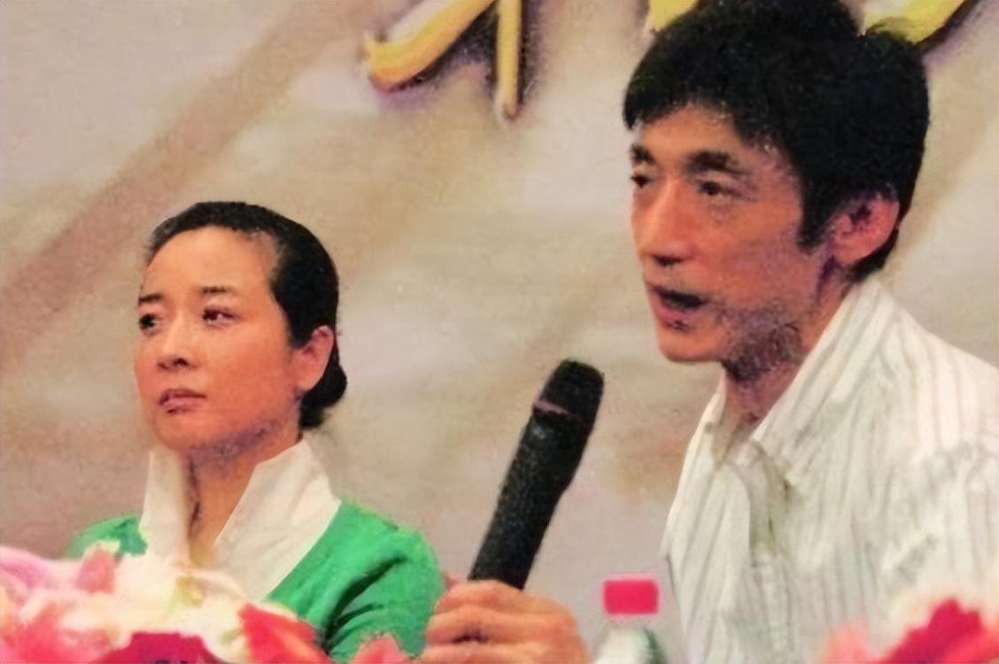 陈小艺有过几次婚史（演员陈小艺的混乱情史）