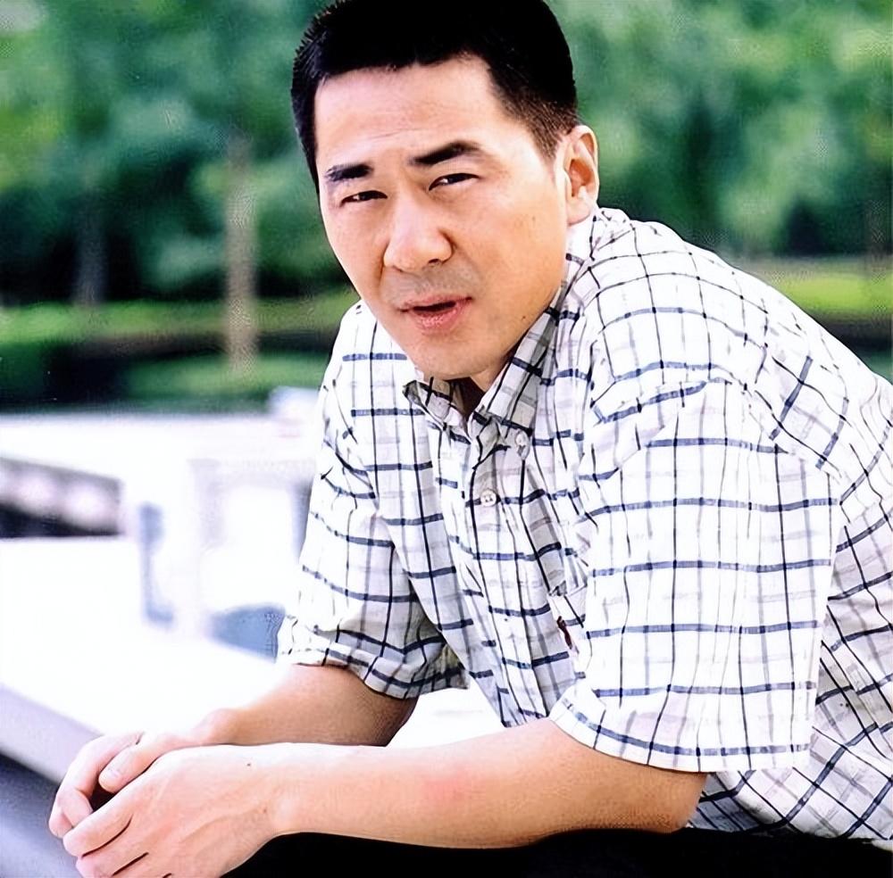 陈建斌三个妻子都是谁（蒋勤勤的老公陈建斌个人资料）