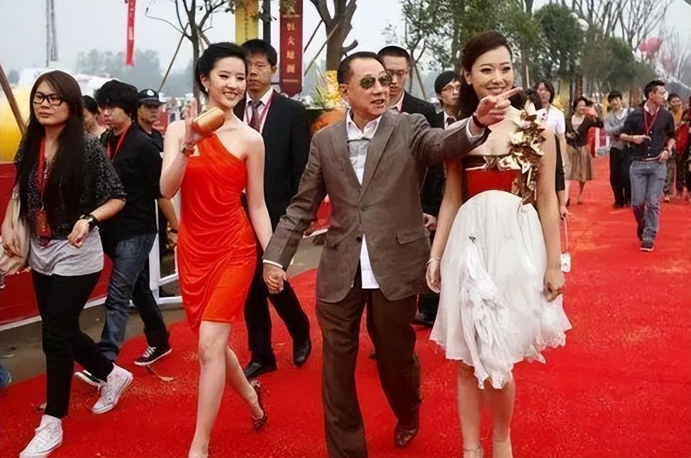 陈金飞是刘亦菲什么人（亿万富翁陈金飞和刘亦菲关系）