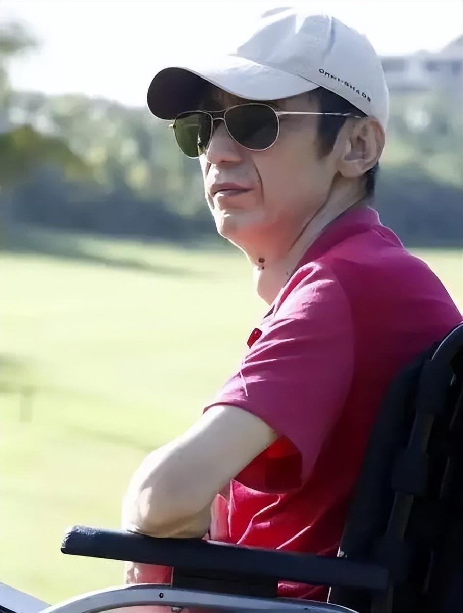 陈小艺有过几次婚史（演员陈小艺的混乱情史）