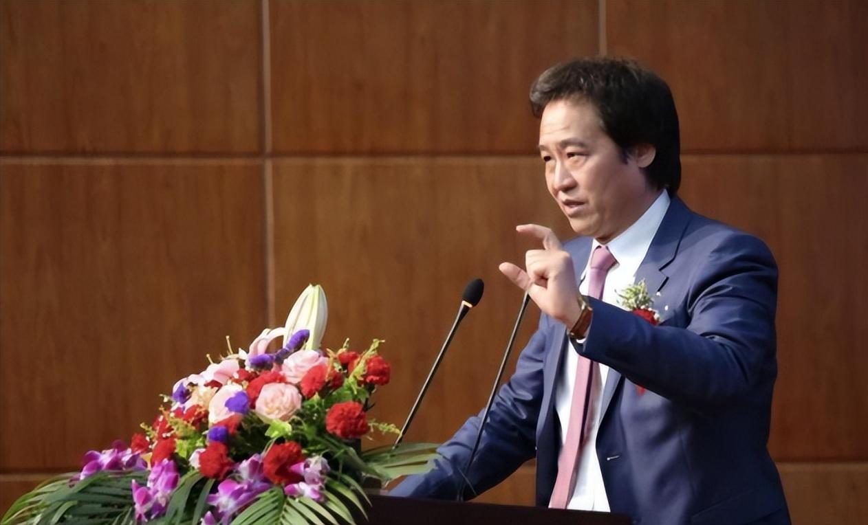 陈金飞是刘亦菲什么人（亿万富翁陈金飞和刘亦菲关系）