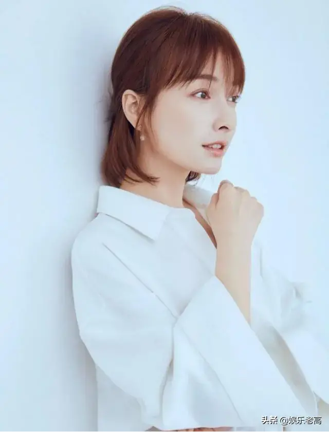 37岁吴昕终于领证结婚（吴昕郑凯现身民政局）