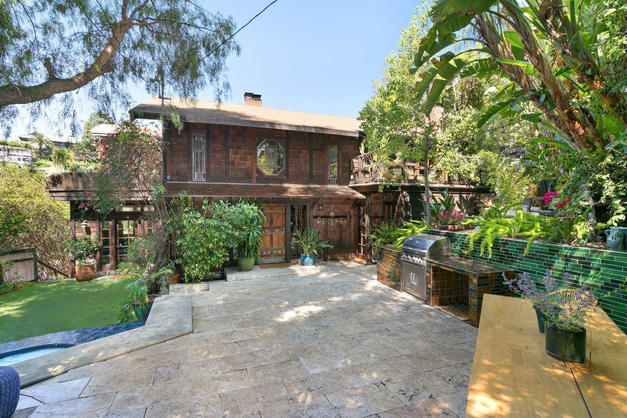 安雅是什么电视剧里的角色（后翼弃兵女主安雅·泰勒-乔伊资料介绍）