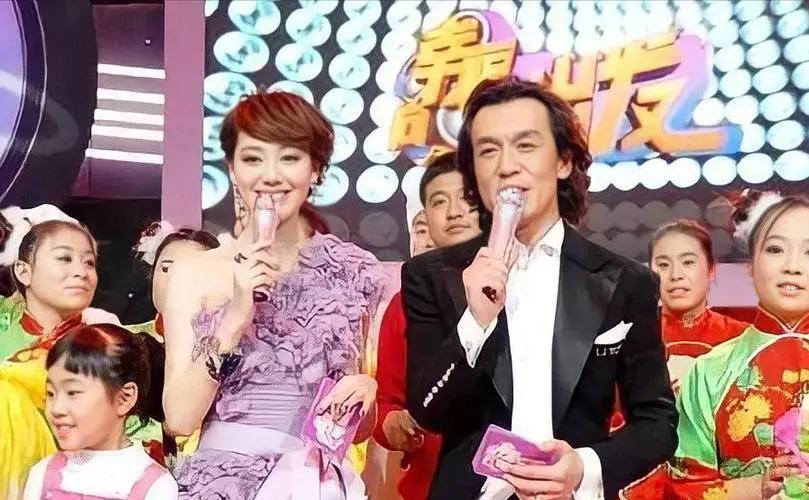 王冠私生活太烂了（女主持王冠的绯闻经历）