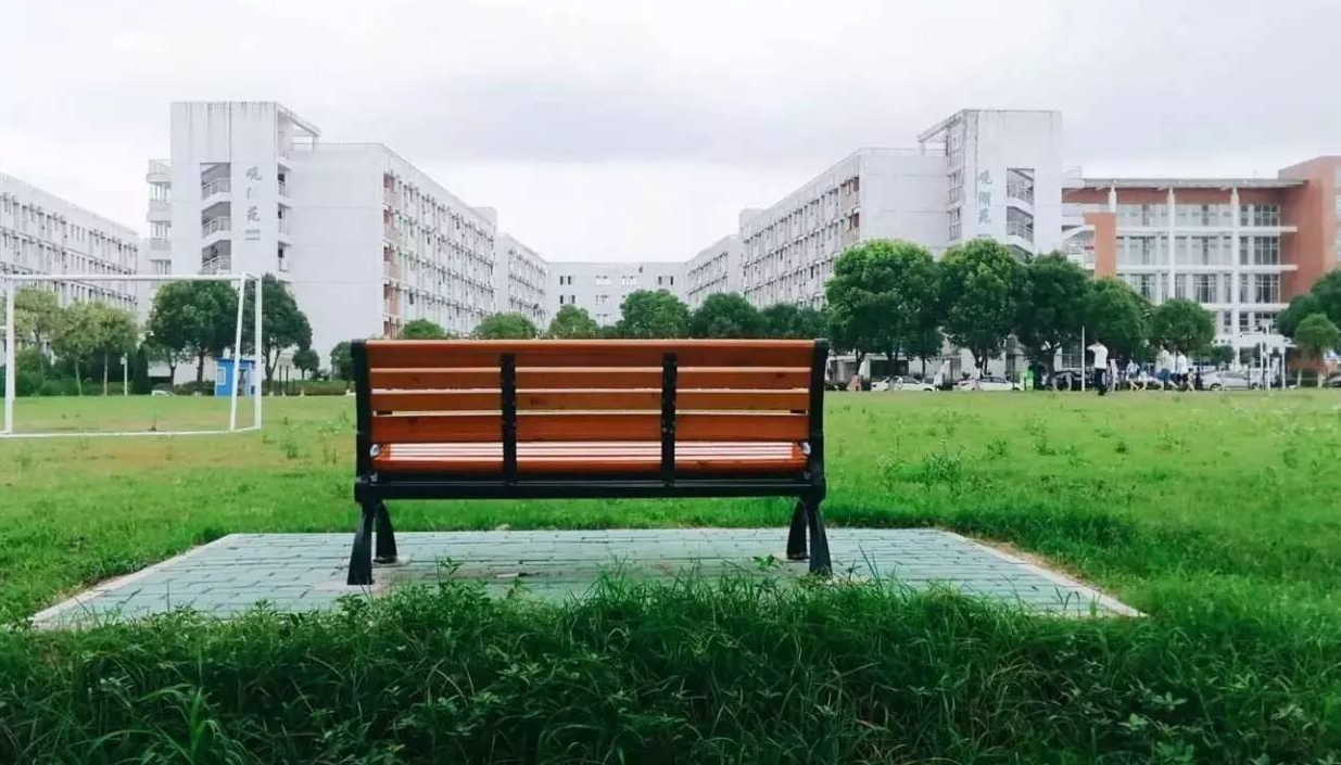 主持人王小骞简介（王小骞和谭江海的爱情故事）