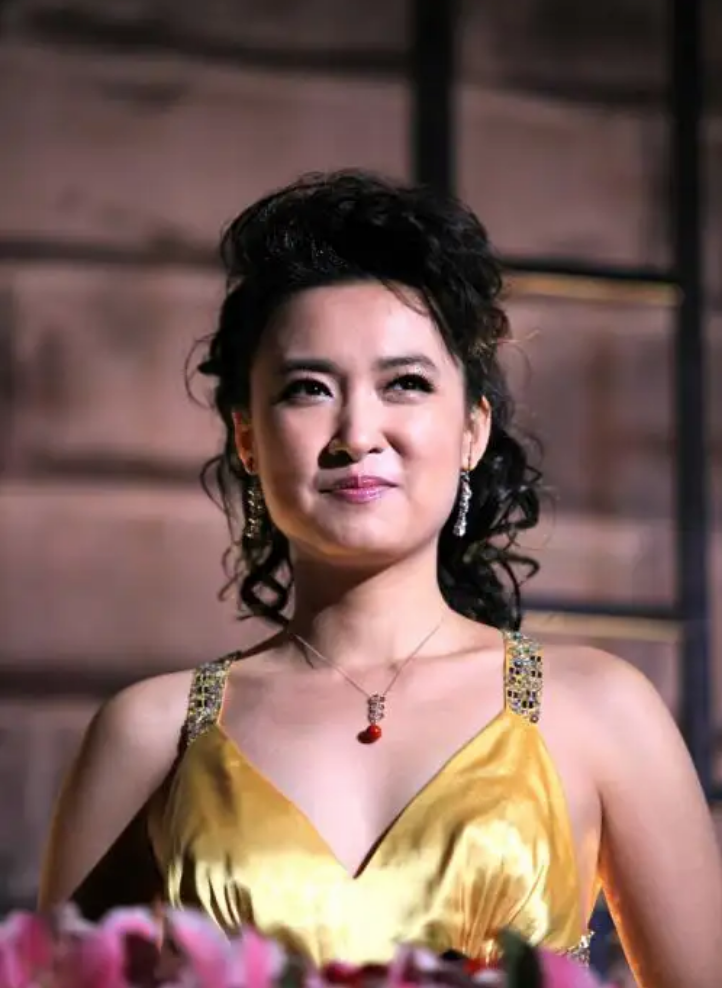 桑晨的丈夫是谁（主持人桑晨个人资料简介）