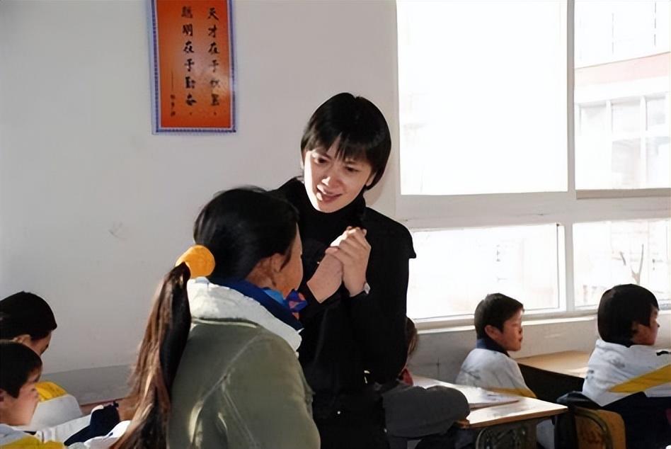 主持人沈冰犯的什么罪（沈冰出狱后的现状生活）