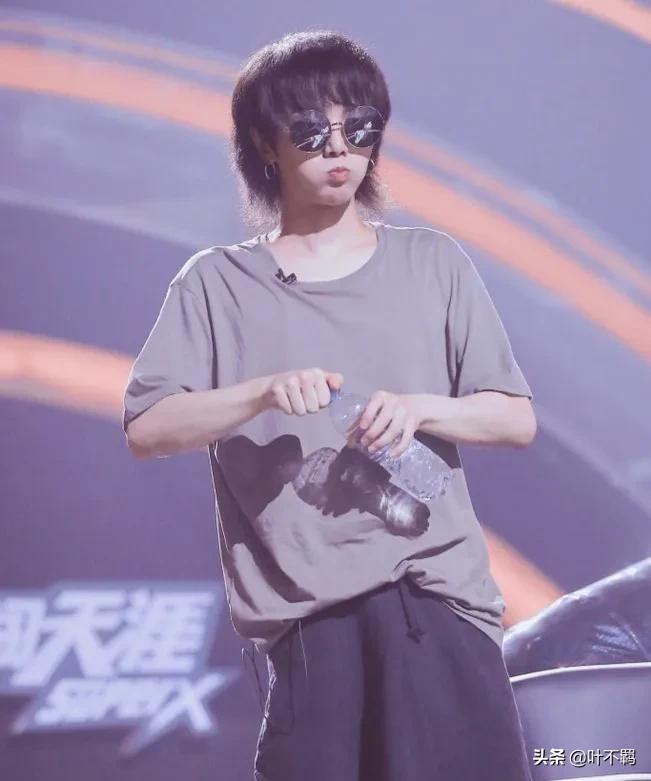 华晨宇在跑男为什么哭了（跑男华晨宇哭的全过程）