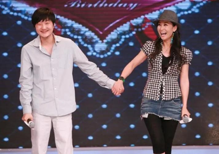 苗圃老公比她大多少岁（苗圃嫁大19岁富豪老公陈义红）