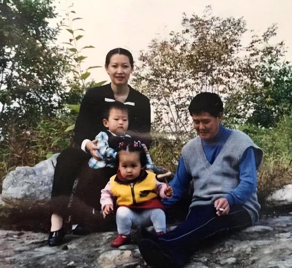 马丽娟年轻时候的照片（赵本山和马丽娟的感情经历）