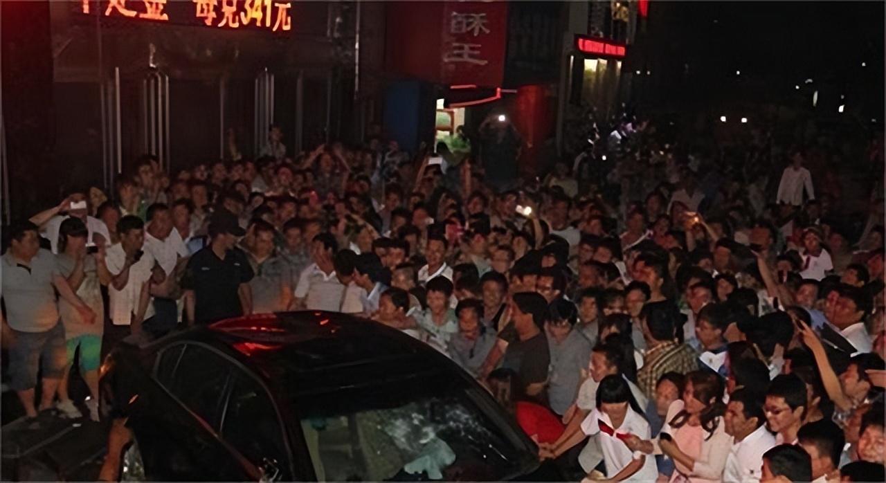 肇事女司机毕娇后台是谁（河南毕娇事件简介）