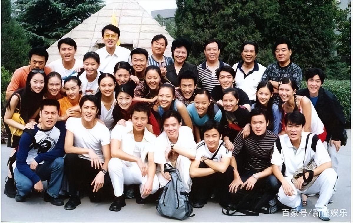 边潇潇和印小天为什么吵（演员边潇潇插刀门事件真相）