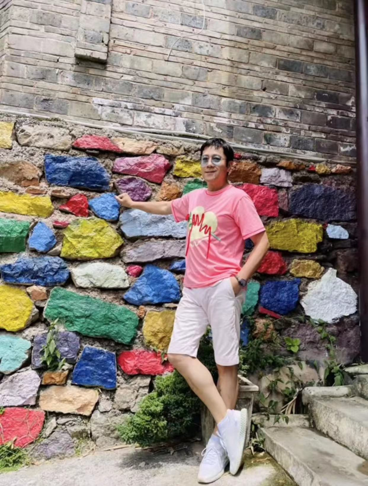 蔡国庆年龄多大属啥（国内知名的歌手蔡国庆成名史）