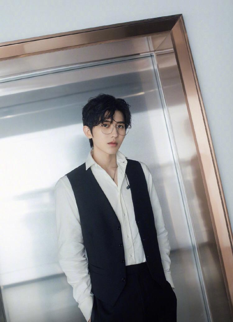 蔡徐坤身高184是真的吗（鸡哥蔡徐坤资料介绍）