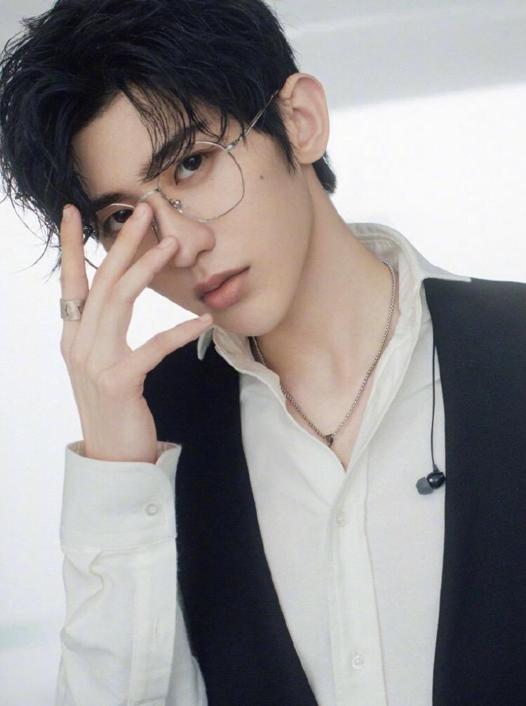 蔡徐坤身高184是真的吗（鸡哥蔡徐坤资料介绍）