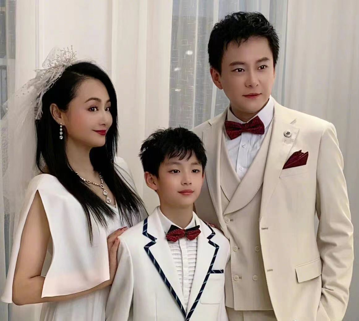 曹颖的老公是谁啊(演员曹颖的老公王斑资料介绍)