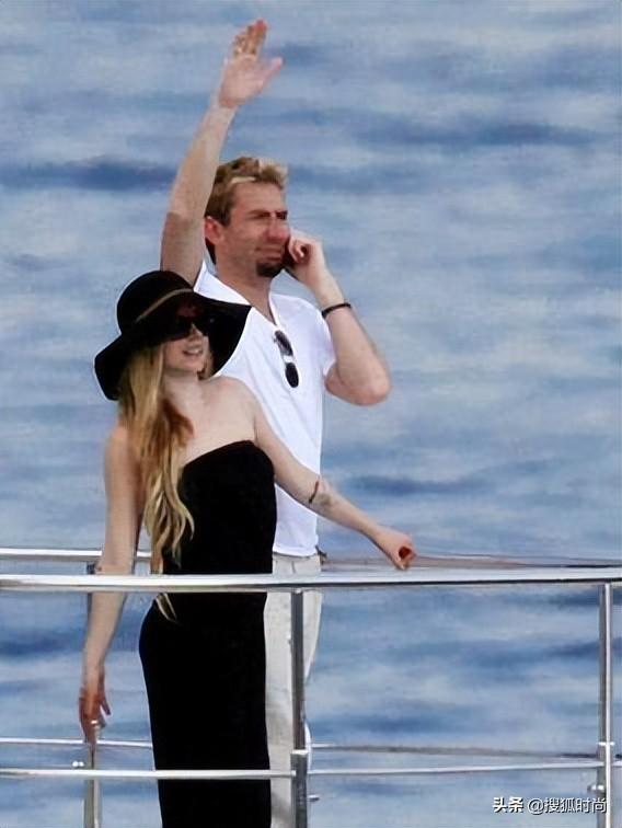 艾薇儿和谁结婚了(欧美天后艾薇儿感情经历) 艾薇儿和谁结婚了(欧美天后艾薇儿感情经历)