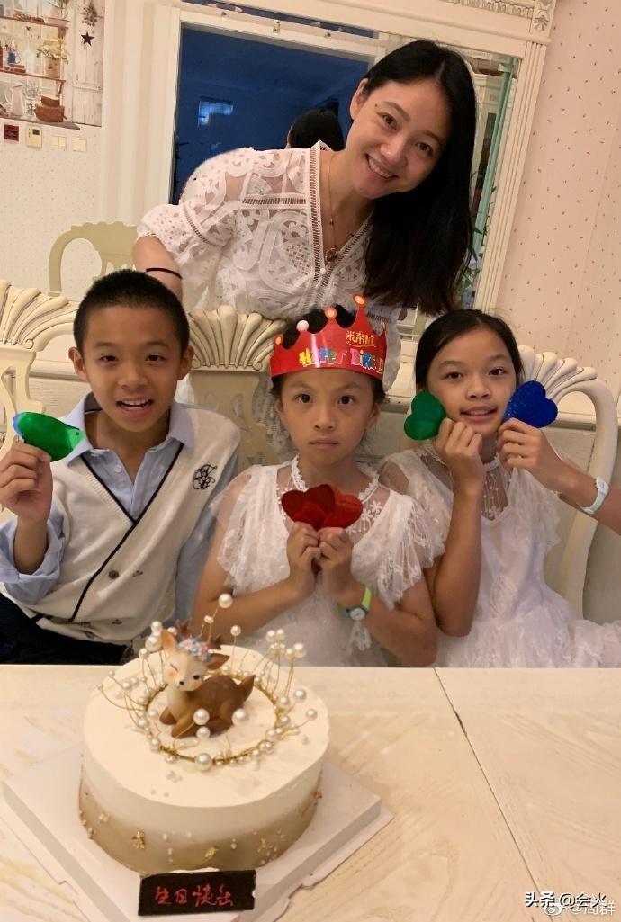 安徽主持人周群结婚了吗（安徽主持周群老公资料）