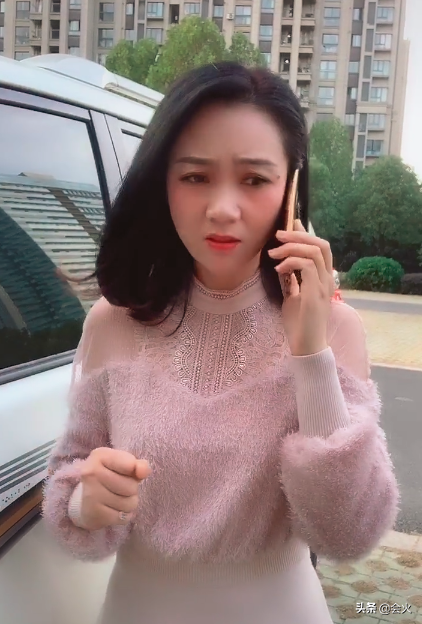 安徽主持人周群结婚了吗（安徽主持周群老公资料）